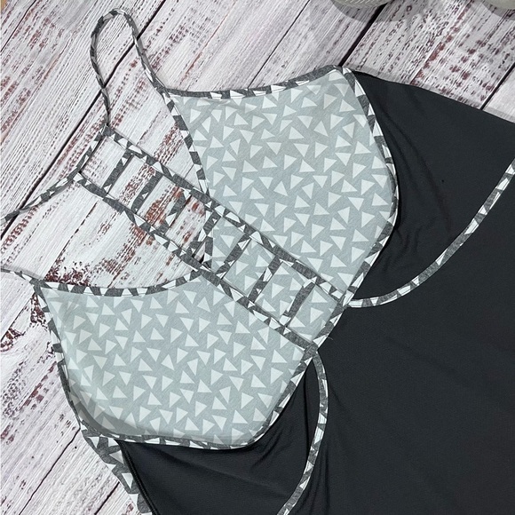 Lululemon Tank Top - Picture 5 of 6